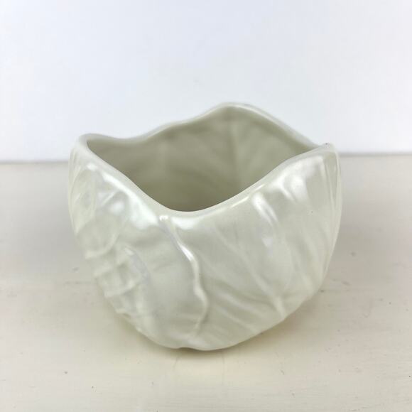 Crate and Barrel Cabbage Leaf Bowl Signed B Eigen - Picture 2 of 6